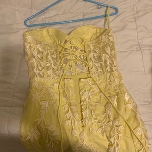 Yellow semi formal dress... new without tags